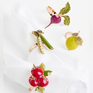 H&M 4-PACK NAPKIN RINGS holders vegetable theme tomato radish lemon pea pod